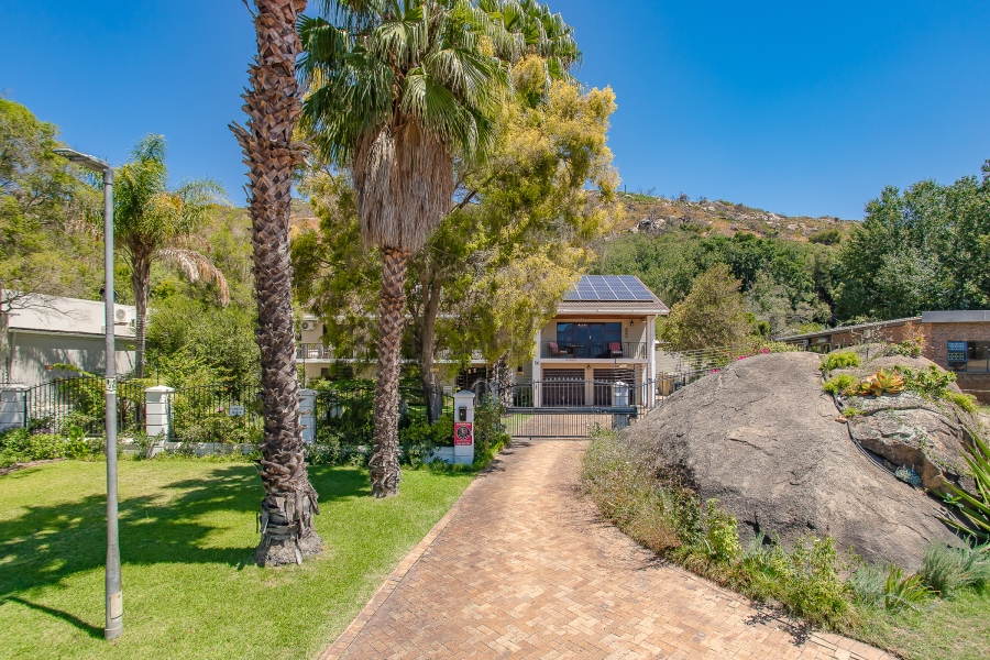 6 Bedroom Property for Sale in Groenvlei Western Cape